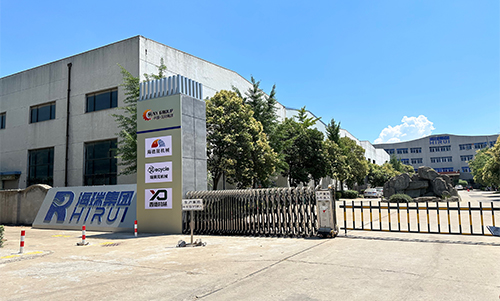客戶參觀、考察鋰電池處理設(shè)備車間